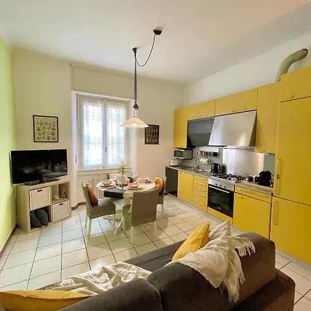 Apartment Homiesam - Yellow Dream & City Life