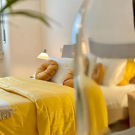 Homiesam - Yellow Dream & City Life Apartment